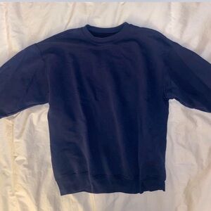 super cute navy crew neck💙